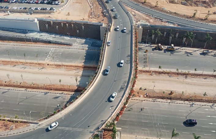 Forecourt Roads (5+5 Lanes)